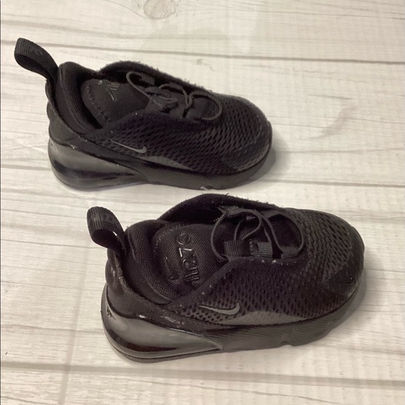 Nike 270 - Picture 3 of 6